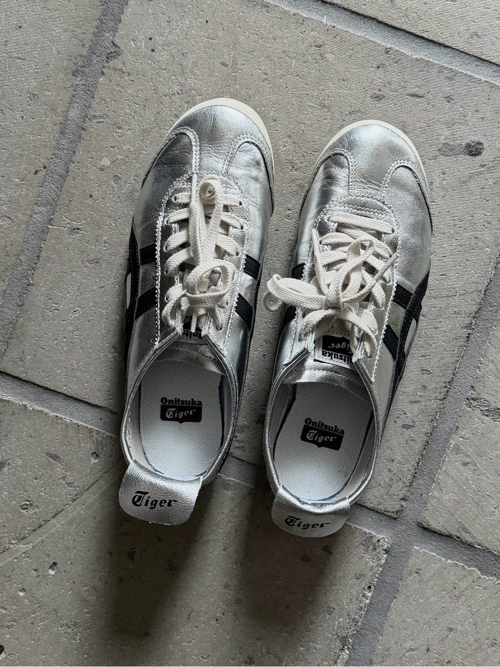 Onitsuka Tiger Mexico 66 Sneaker - Silver + Black
